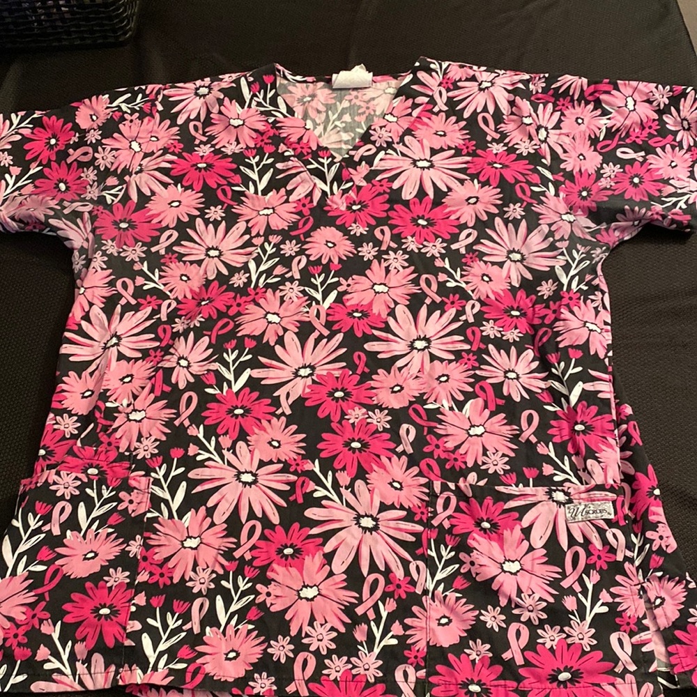 Women’s scrub top
